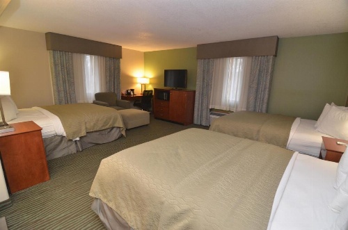 AmericInn by Wyndham Des Moines Airport image 28