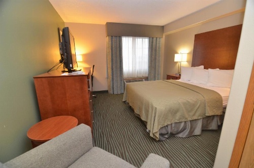 AmericInn by Wyndham Des Moines Airport image 29